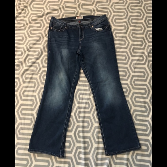 lei curvy bootcut jeans